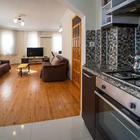 Magnificent With Private Pool Amazing View And Backyard In Oludeniz *
