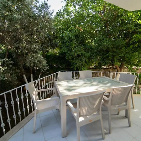 Magnificent With Private Pool Amazing View And Backyard In Oludeniz *